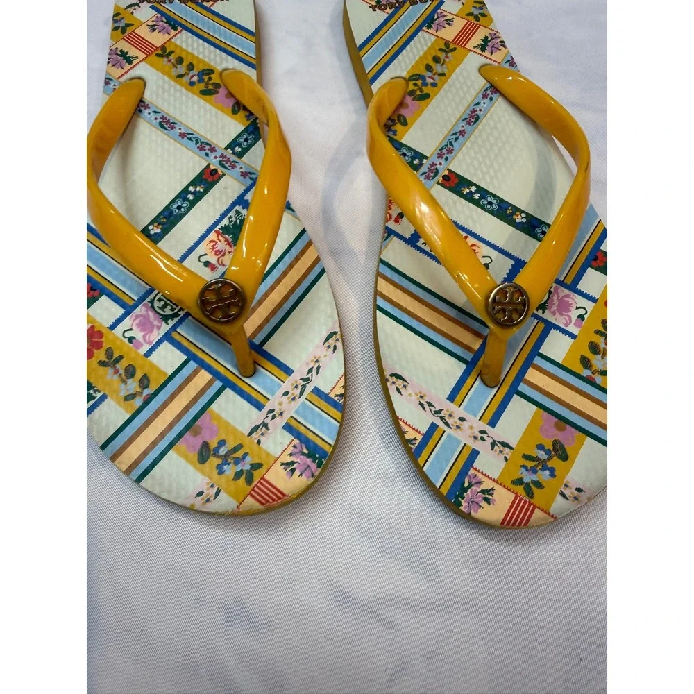 TORY BURCH Womens 9 Yellow Gold Crest Ribbon Weave Flip Flop Thong Sandals Bin1